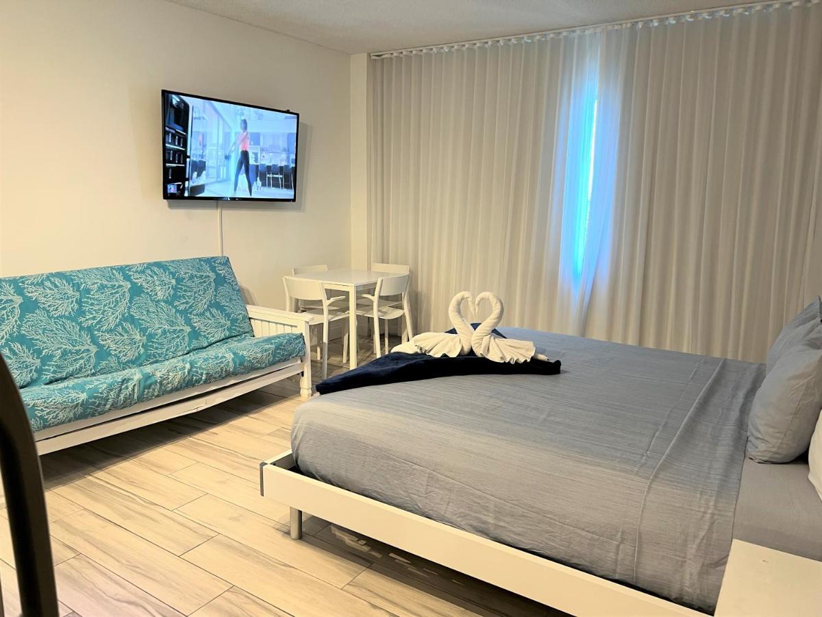 Ocean Front Units At Miami Appartement
