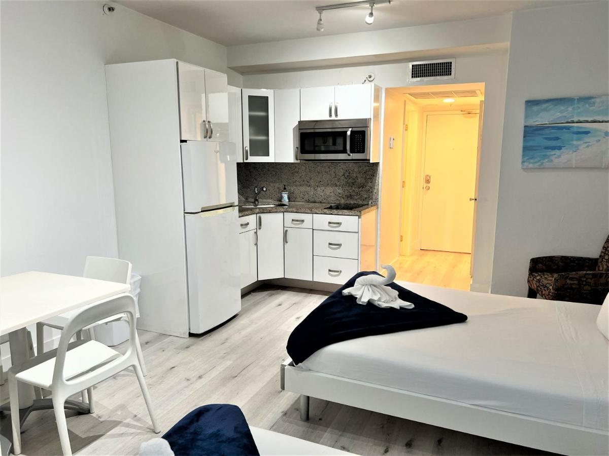 Ocean Front Units At Miami Appartement